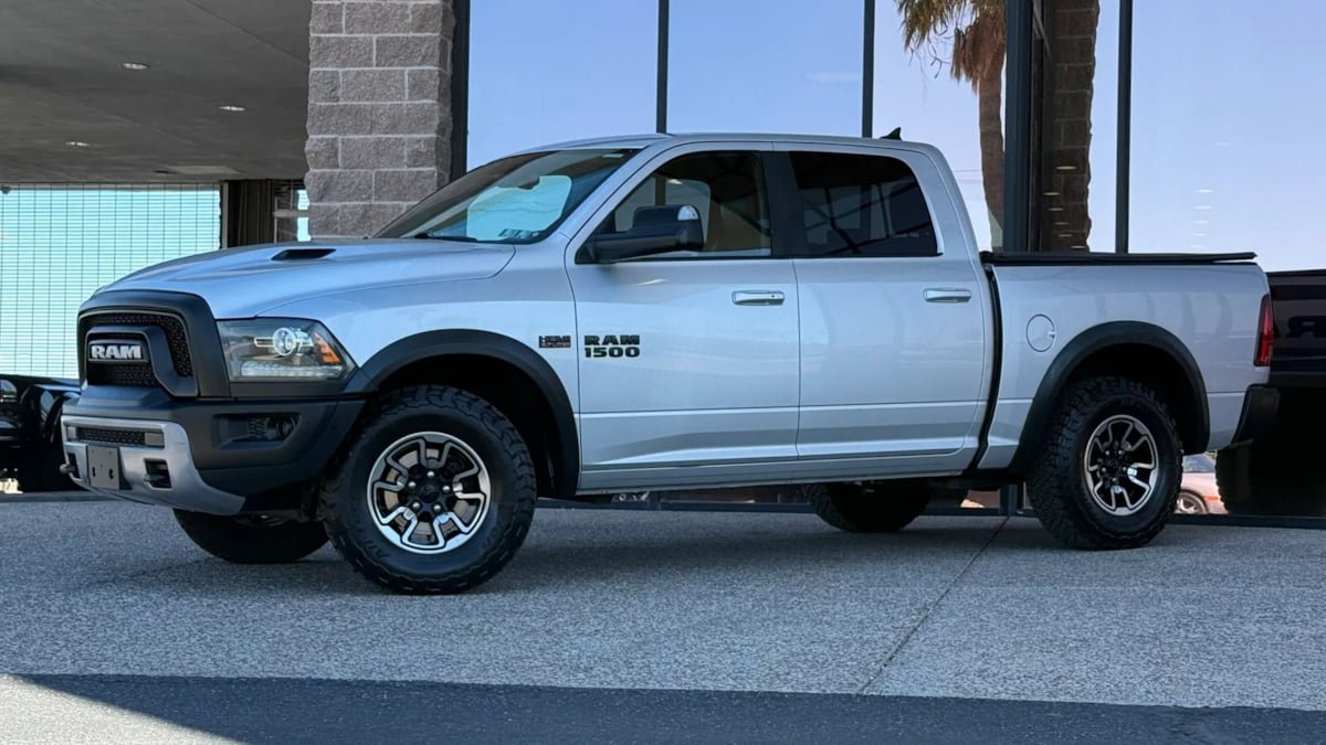 Used 2016 RAM 1500 Rebel w/ Luxury Group AWD/4WD image 4