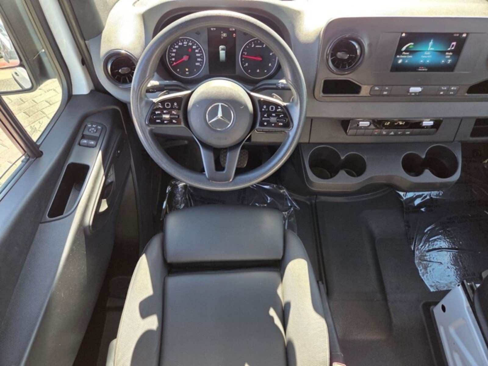 Used 2024 Mercedes-Benz Sprinter 2500 image 19