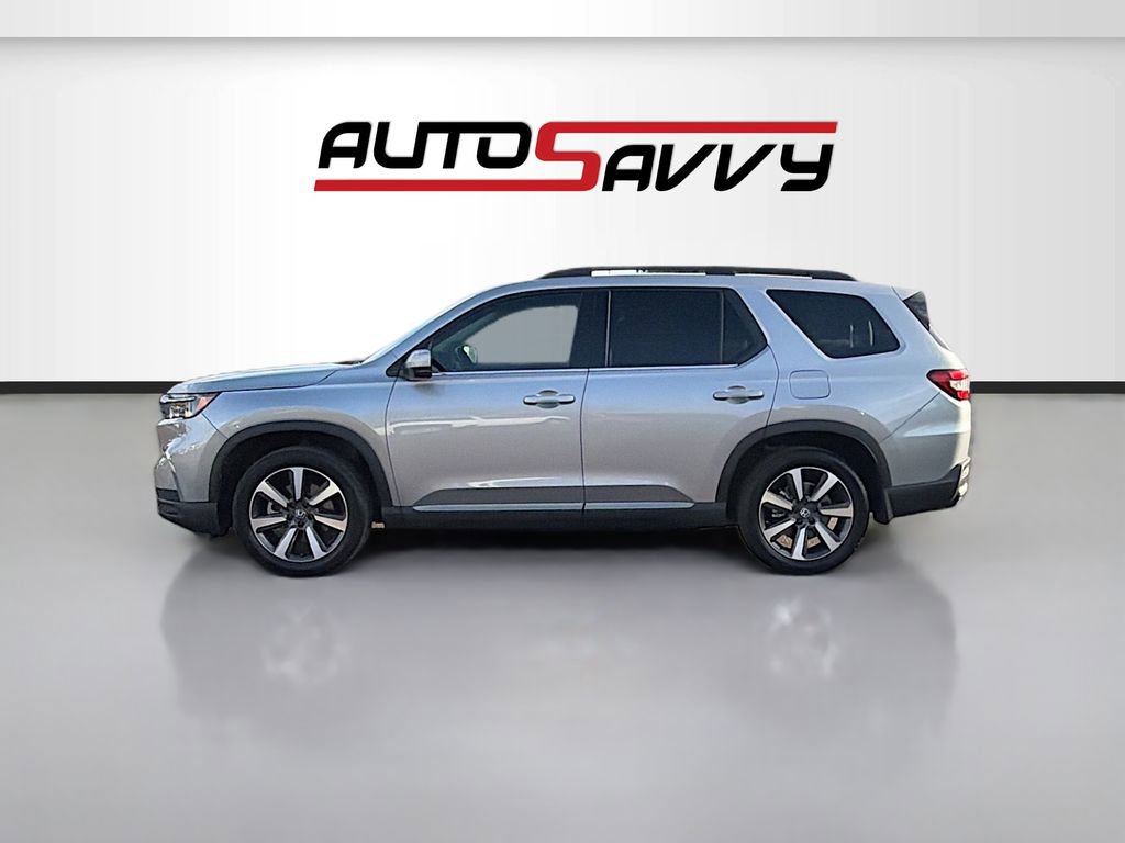 Used 2024 Honda Pilot Touring image 4