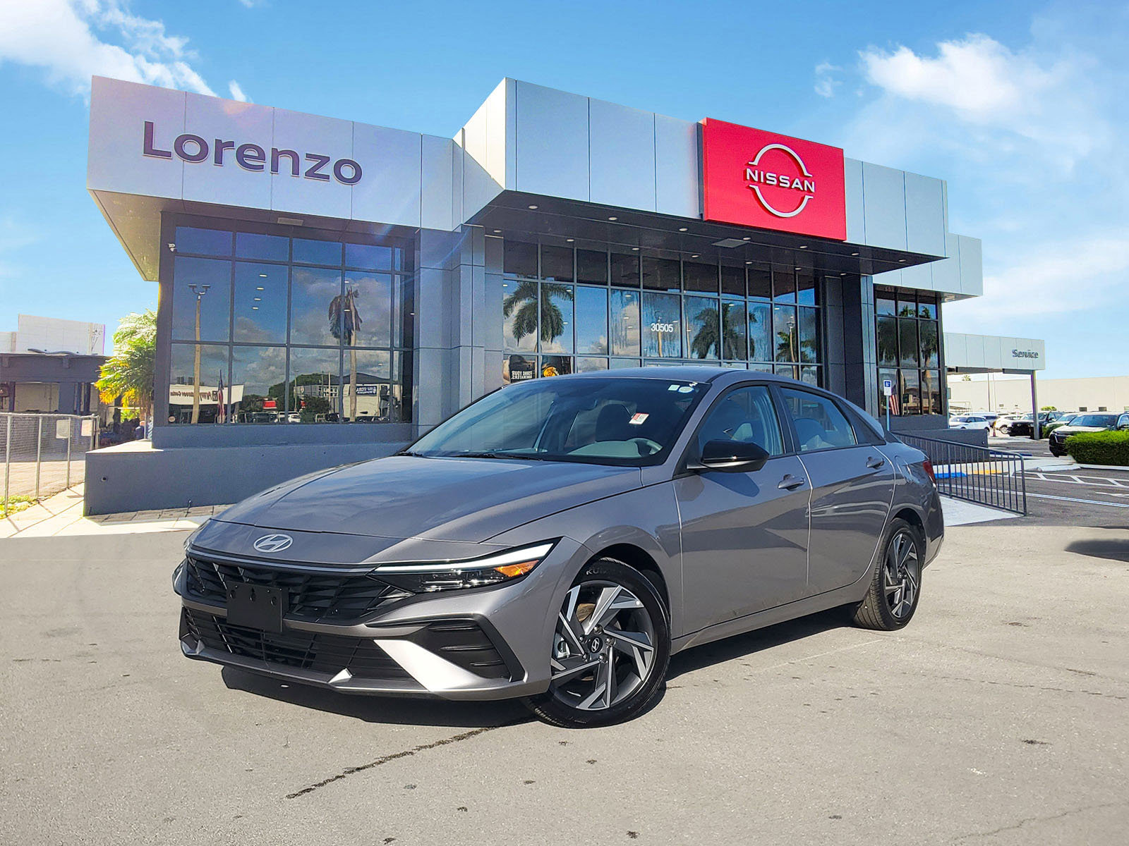 Used 2025 Hyundai Elantra Sport image 1