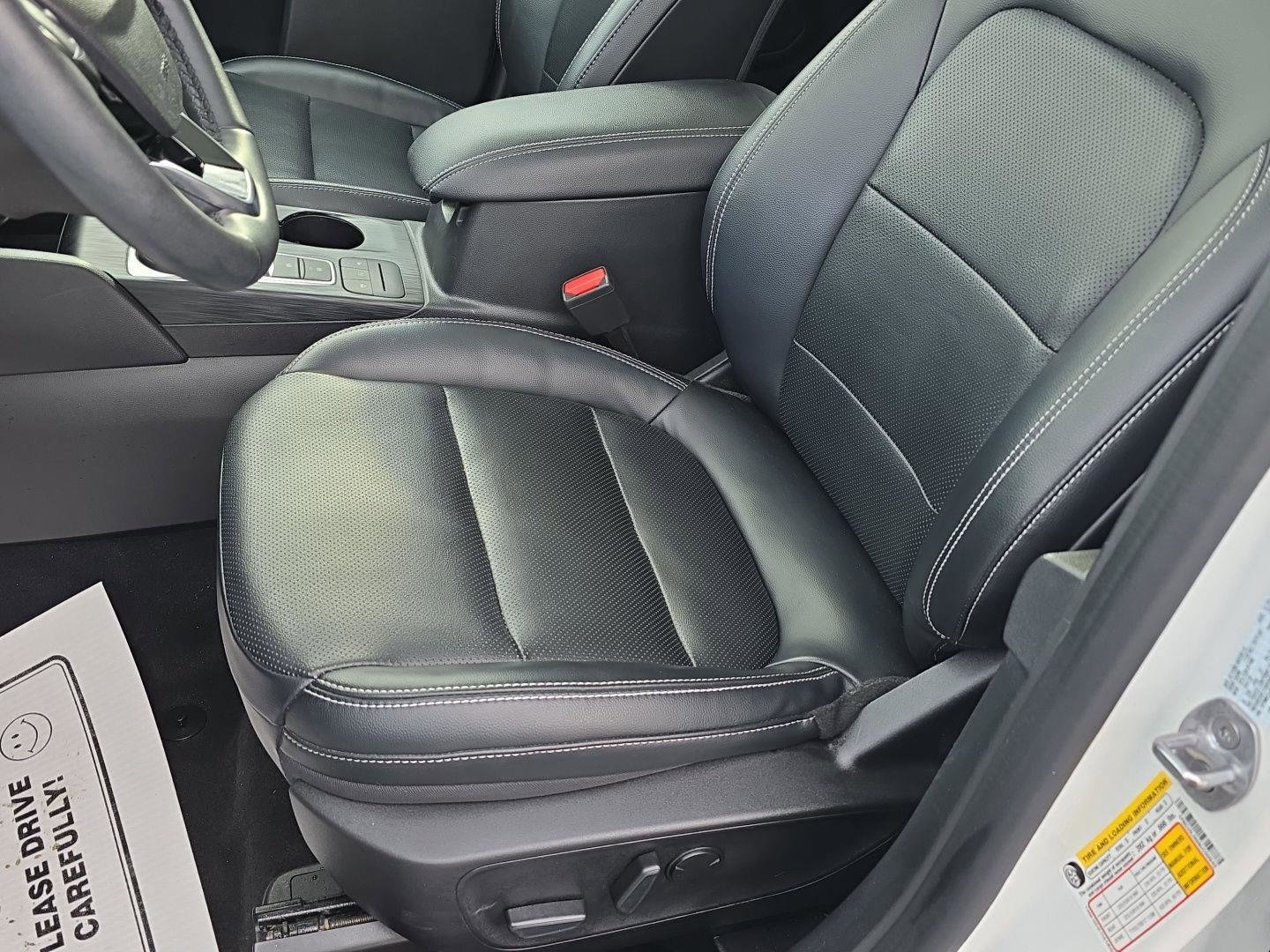 Used 2022 Ford Escape Titanium w/ Class II Trailer Tow Package image 14