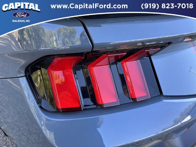 Used 2025 Ford Mustang GT Premium RWD image 15