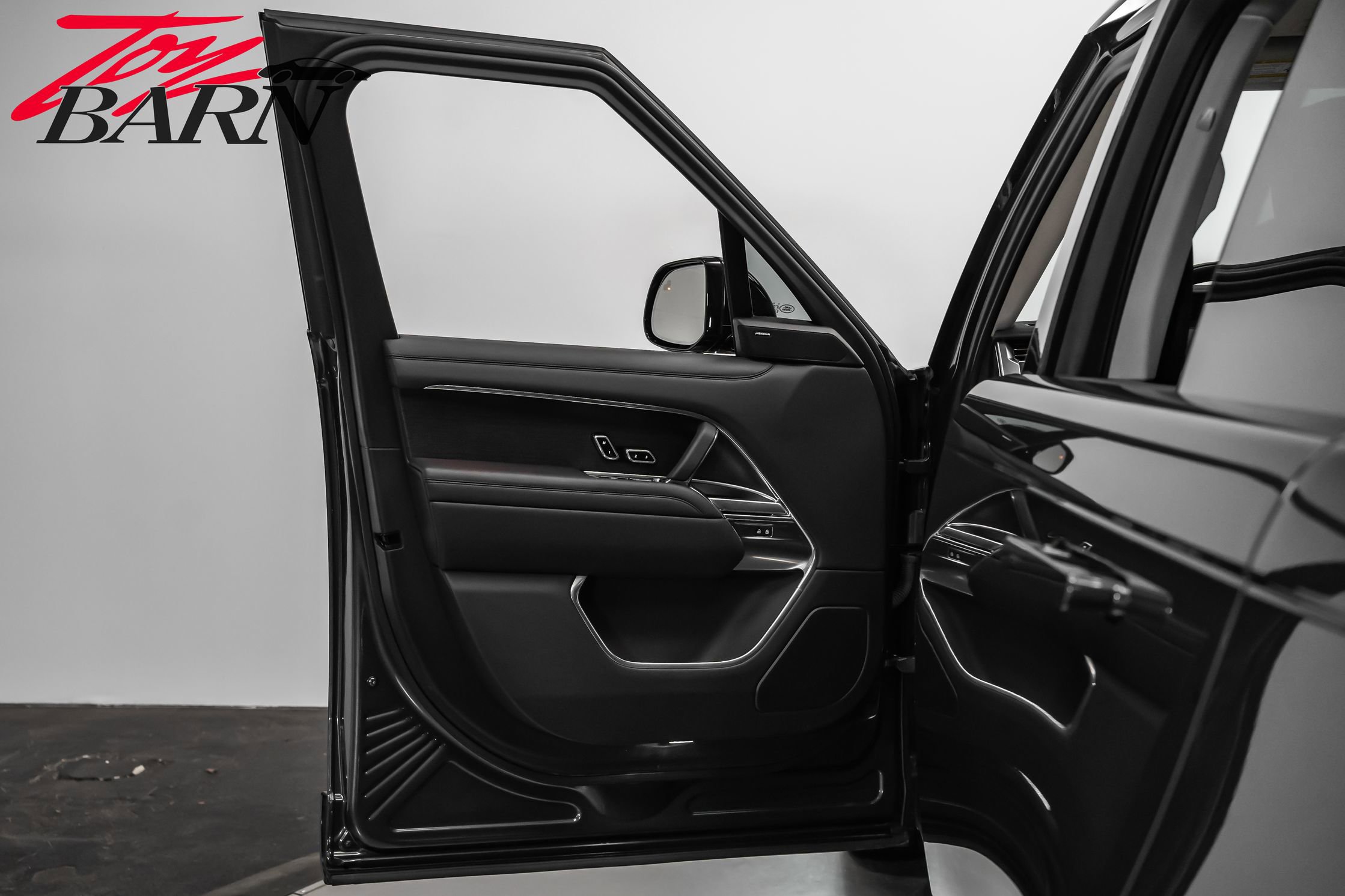 Used 2024 Land Rover Range Rover SE image 18