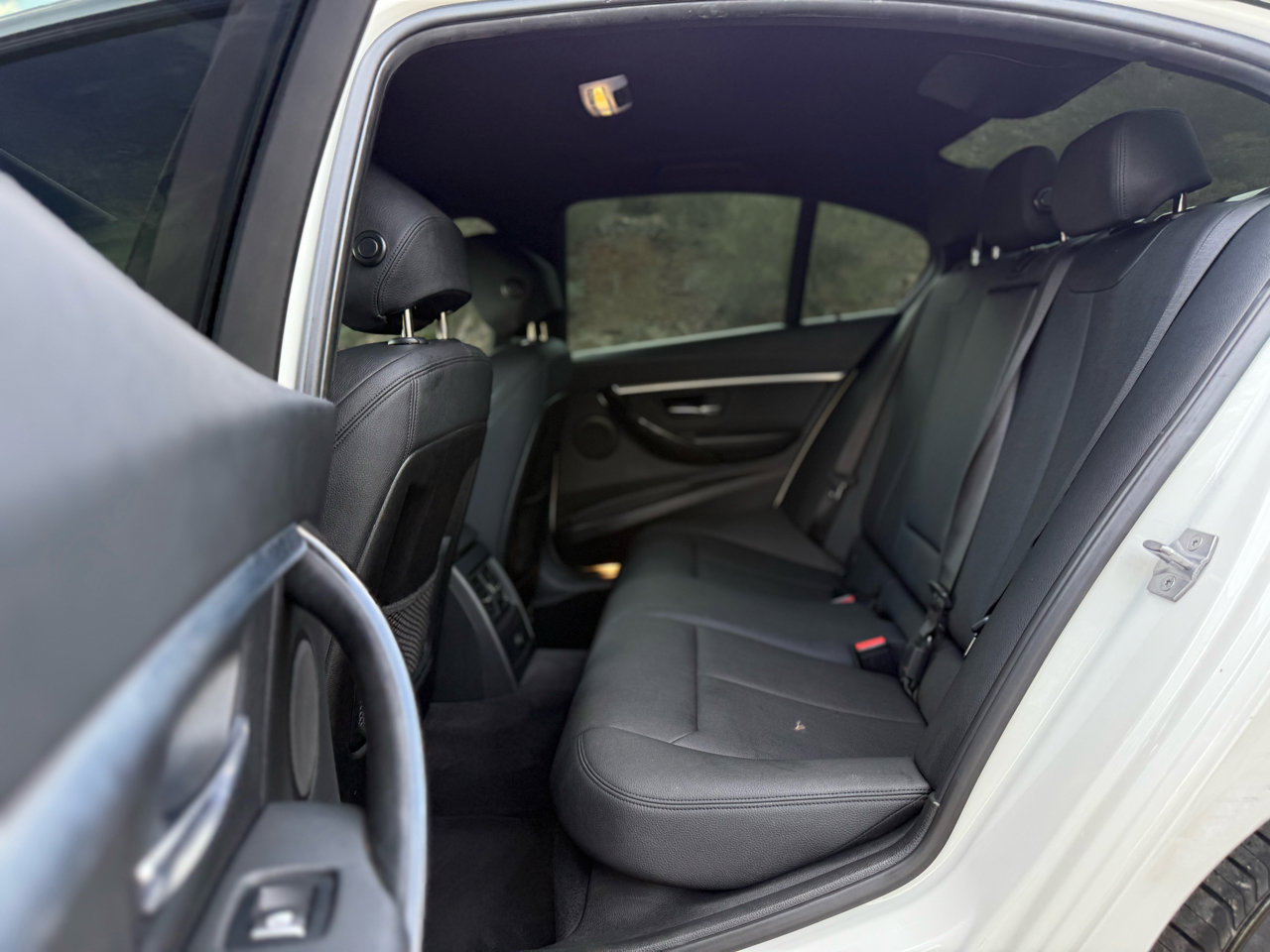 Used 2017 BMW 330i Sedan image 13