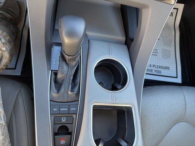 Used 2019 Toyota Avalon Limited FWD image 26
