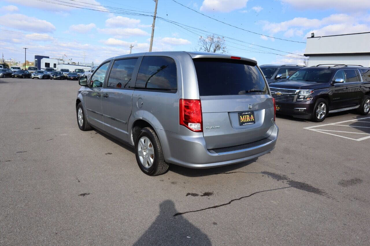 Used 2013 RAM C/V Tradesman image 10