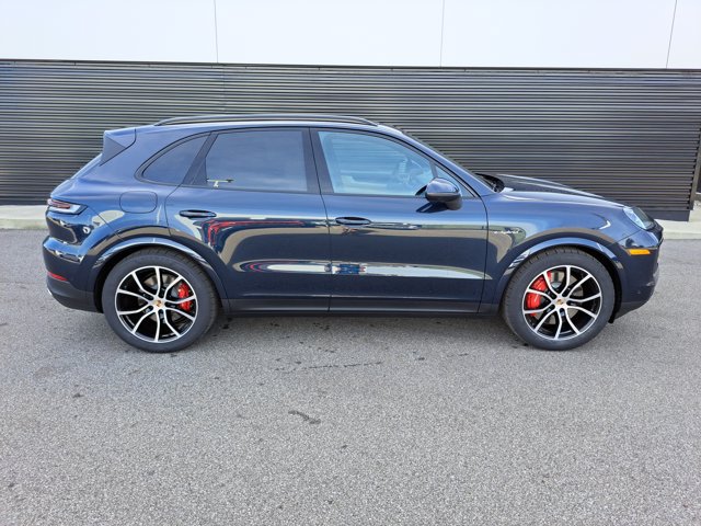 New 2026 Porsche Cayenne S AWD/4WD image 8