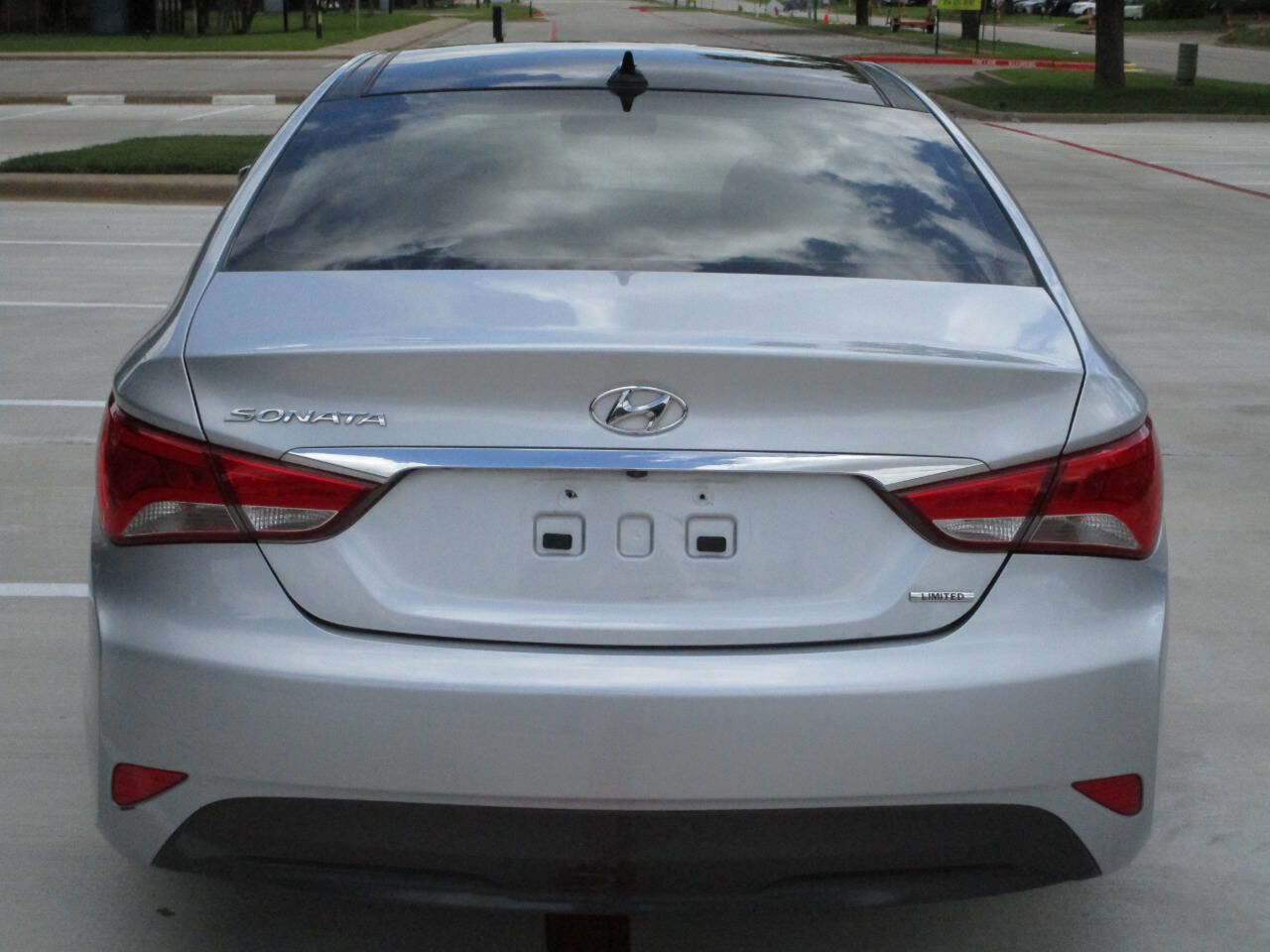 Used 2014 Hyundai Sonata Limited w/ Technology Package 05 FWD image 5