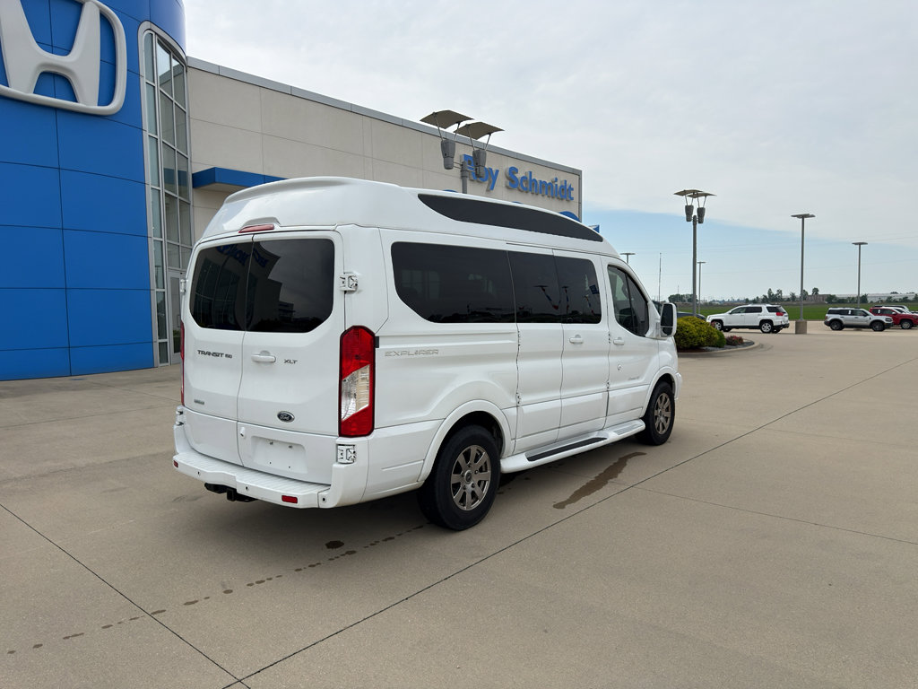 Used 2017 Ford Transit 150 XLT RWD image 5