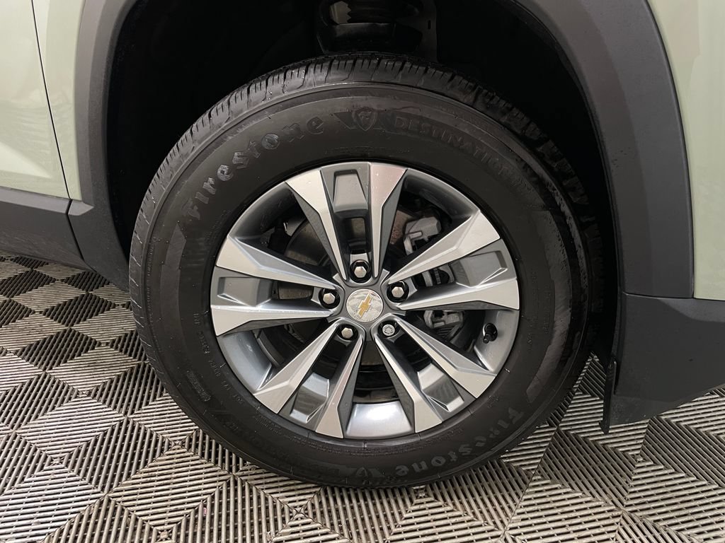 Used 2025 Chevrolet Equinox LT w/ Convenience Package II FWD image 47