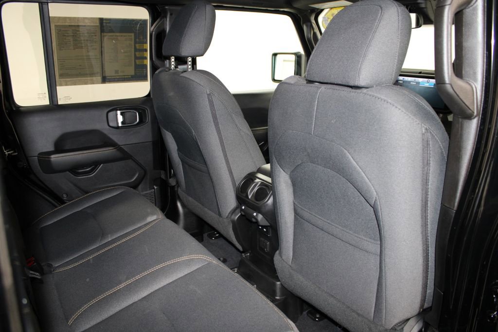 Used 2025 Jeep Wrangler Sahara 4xe image 34