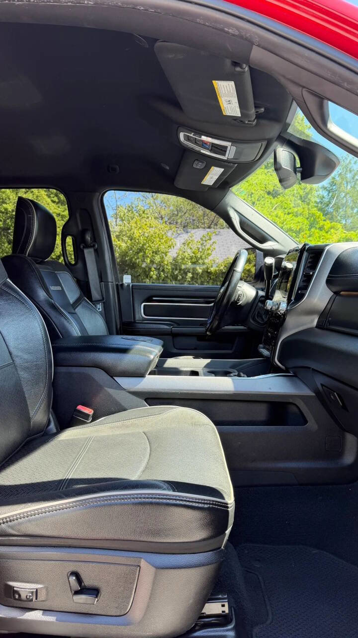 Used 2020 RAM 3500 Laramie image 32