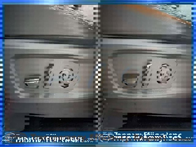 Used 2025 Nissan Pathfinder SL image 18