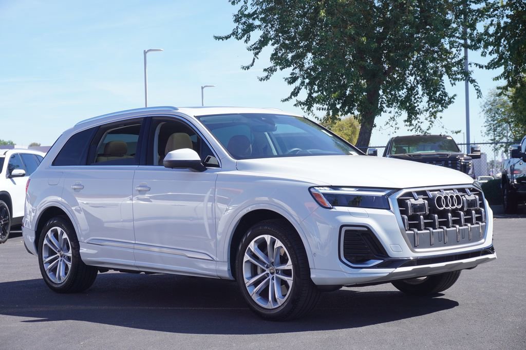 Used 2025 Audi Q7 2.0T Premium Plus image 4