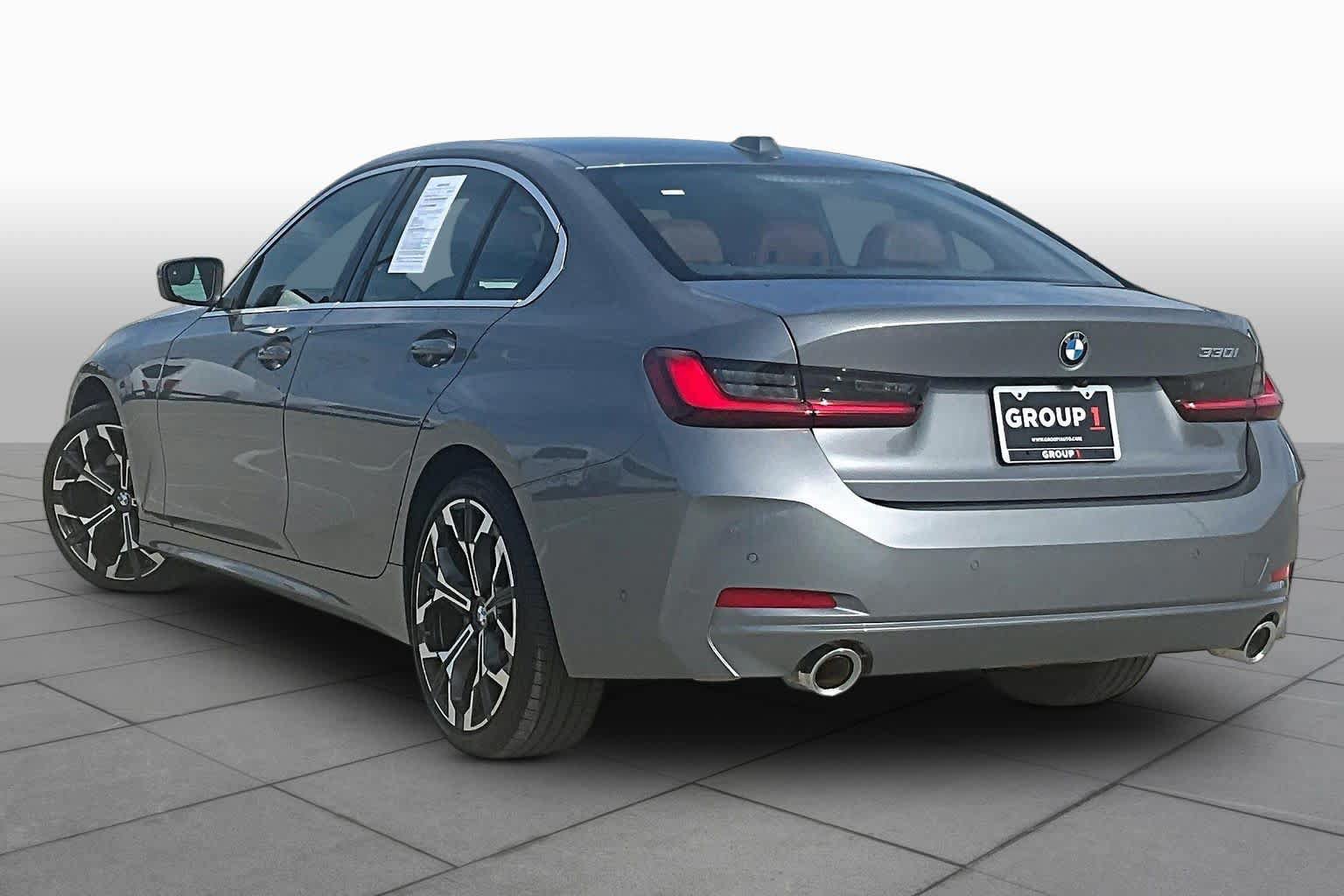 Used 2025 BMW 330i Sedan RWD image 11