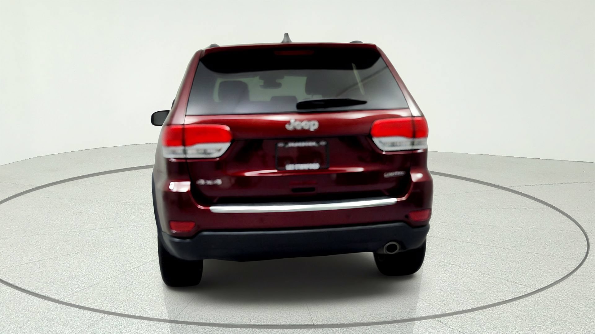 Used 2018 Jeep Grand Cherokee Limited AWD/4WD image 4