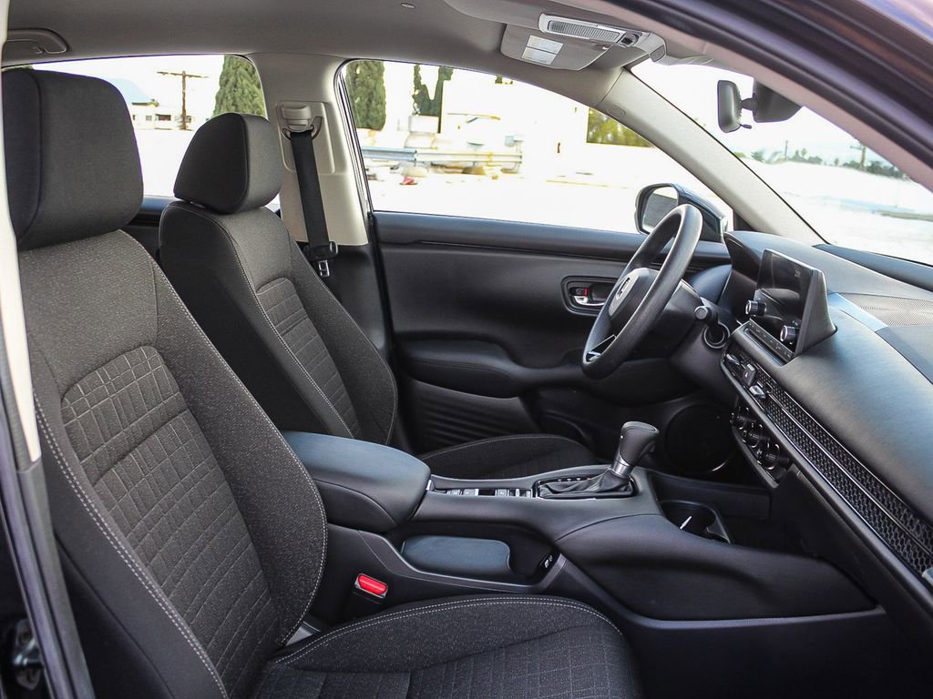 Certified 2023 Honda HR-V LX image 17