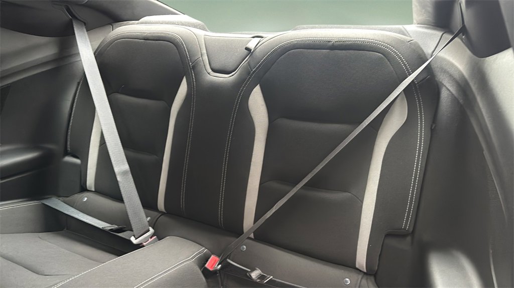 Used 2020 Chevrolet Camaro LT image 10