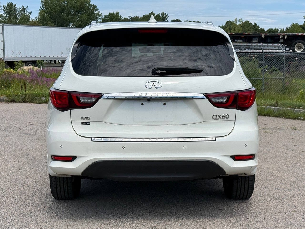 Used 2019 INFINITI QX60 Luxe w/ Essential Package AWD/4WD image 4