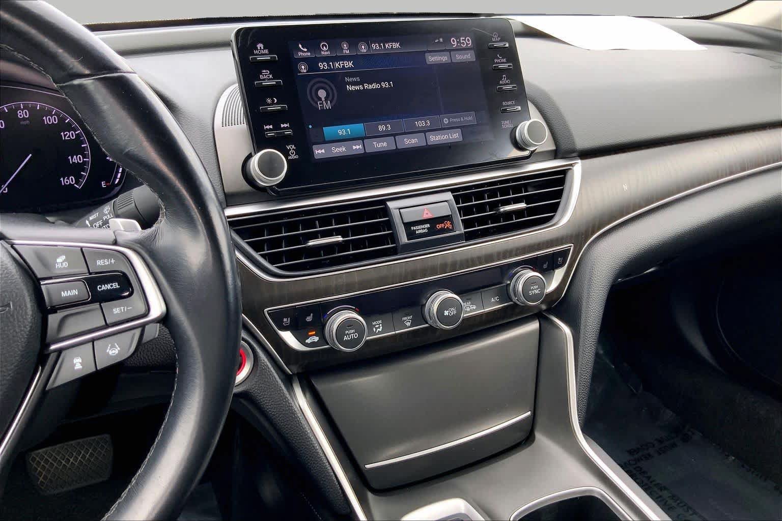 Used 2020 Honda Accord Touring image 6