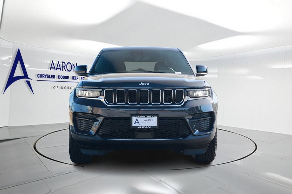 New 2026 Jeep Grand Cherokee Laredo RWD image 4