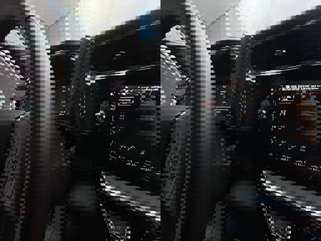 Certified 2025 GMC Sierra 2500 Denali Ultimate image 15