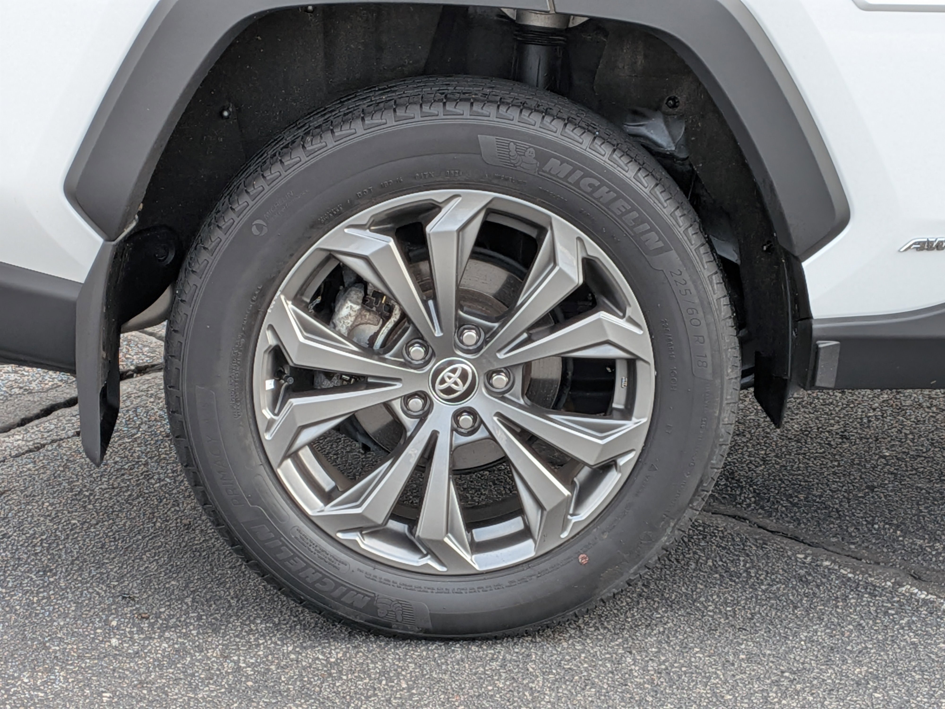 Used 2024 Toyota RAV4 Limited w/ Advanced Technology Package image 12