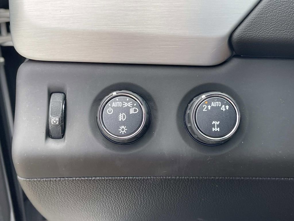 Used 2018 GMC Yukon SLT AWD/4WD image 38