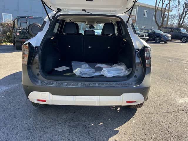 New 2026 Nissan Kicks SR FWD image 12