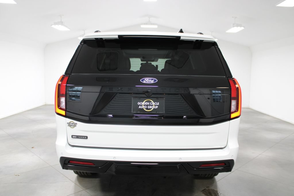 New 2027 Ford Expedition Platinum RWD image 7