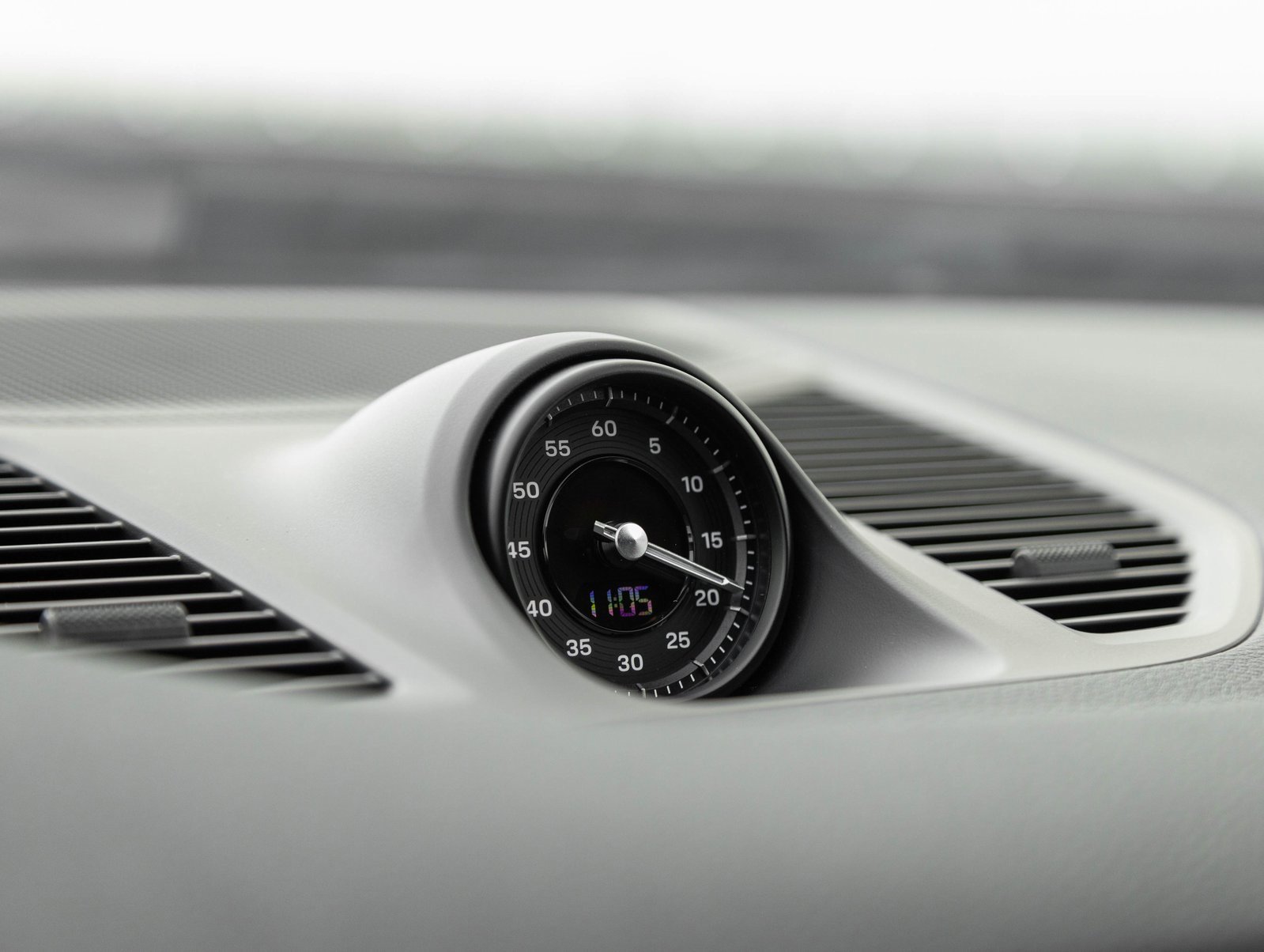 Certified 2026 Porsche Cayenne Coupe image 25