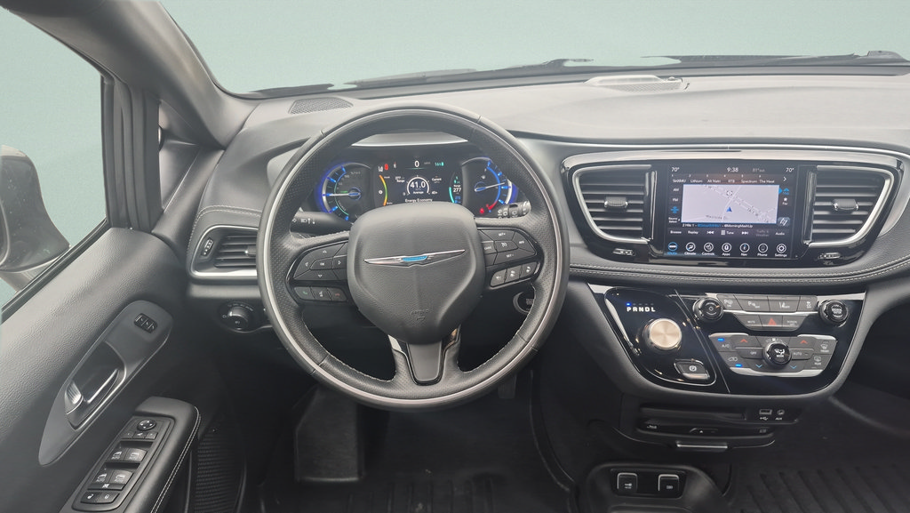 Used 2020 Chrysler Pacifica Limited w/ Advanced Safetytec Group FWD image 14