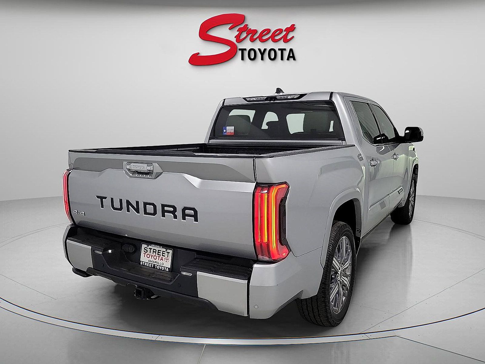 Used 2023 Toyota Tundra Capstone image 4