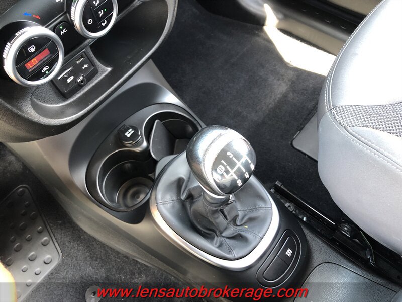 Used 2014 FIAT 500L Trekking w/ Popular Equipment Group FWD image 19