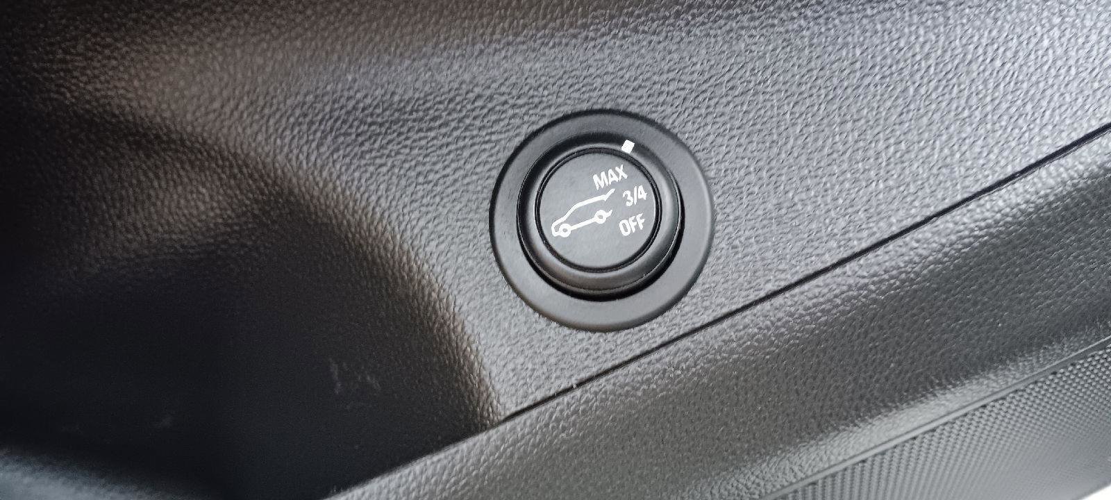 Used 2020 Buick Envision Essence w/ LPO, Cargo Package image 10