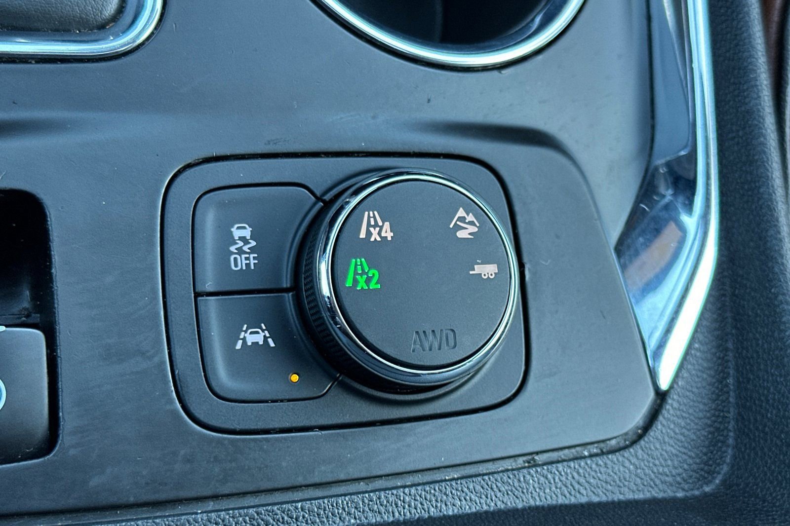 Used 2018 Chevrolet Traverse High Country image 31