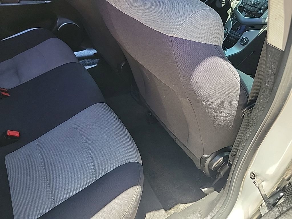 Used 2012 Chevrolet Cruze LS FWD image 34