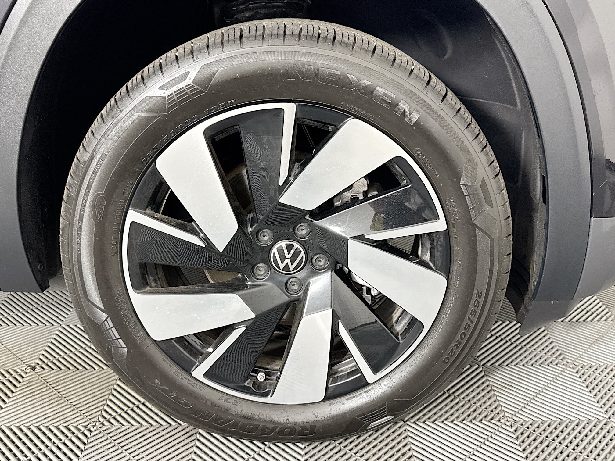 Used 2026 Volkswagen Atlas Cross Sport SE AWD/4WD image 30