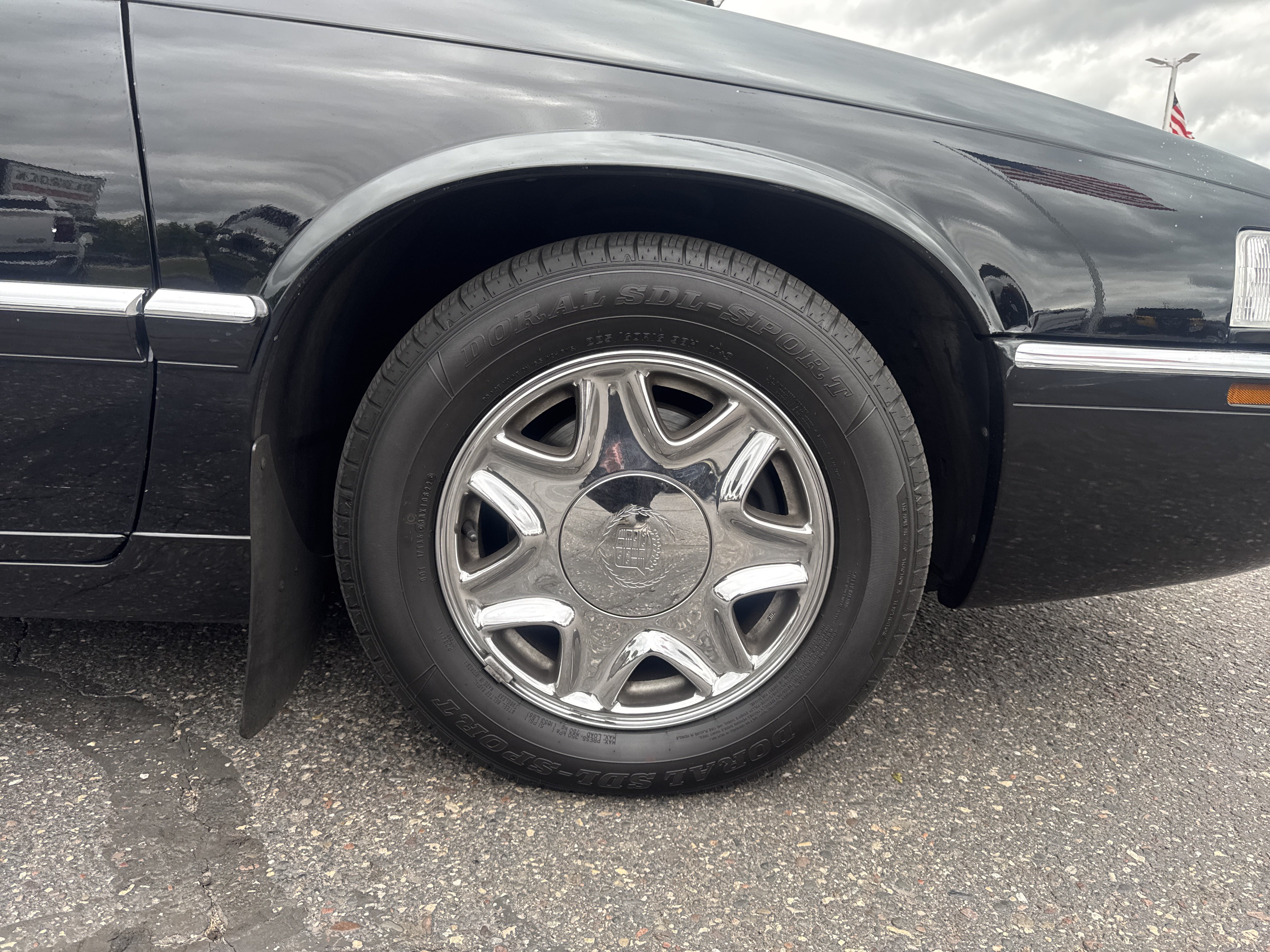 Used 1999 Cadillac Eldorado w/ Comfort/Convenience Pkg FWD image 9
