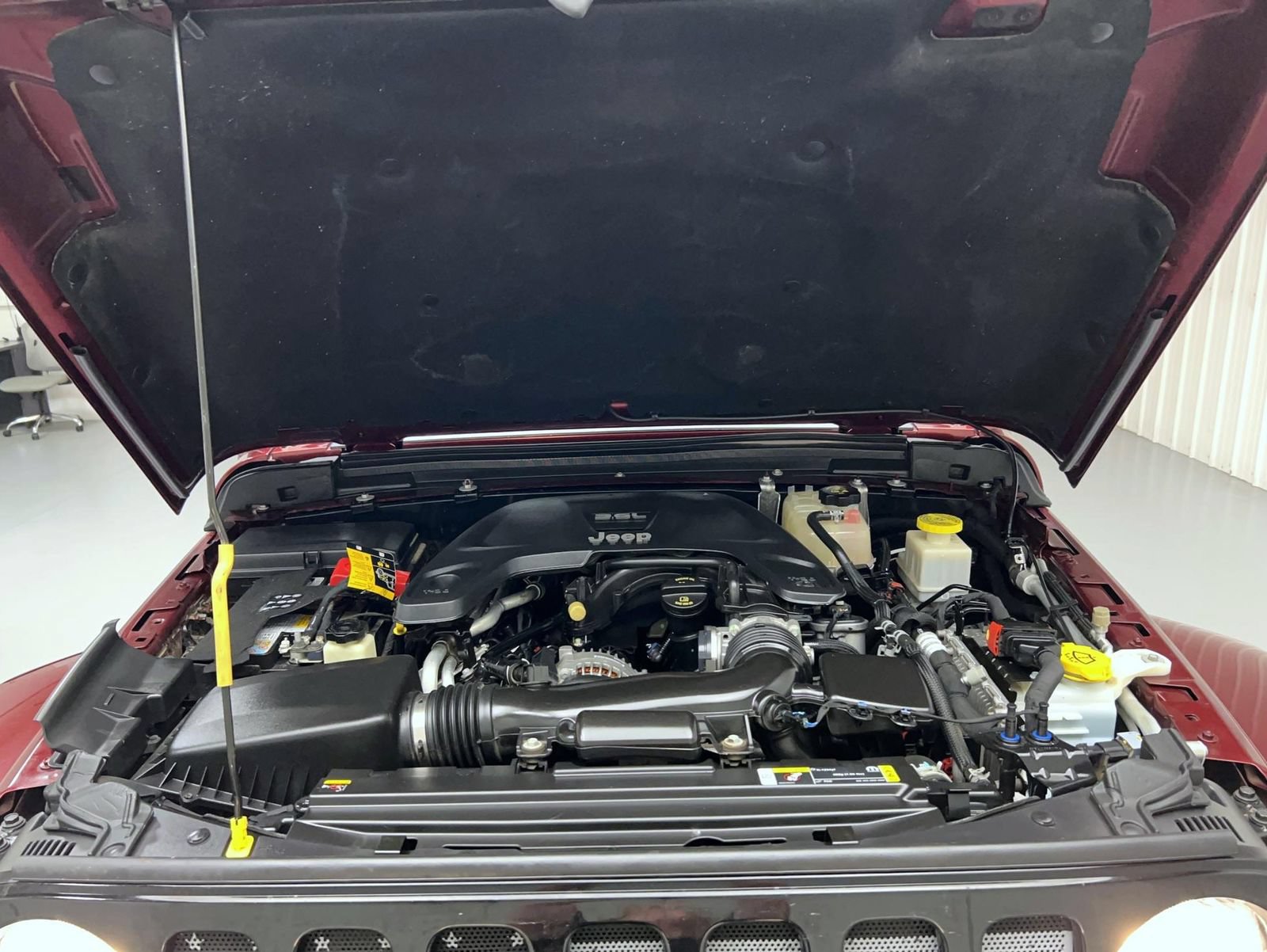 Used 2021 Jeep Gladiator Sport AWD/4WD image 24