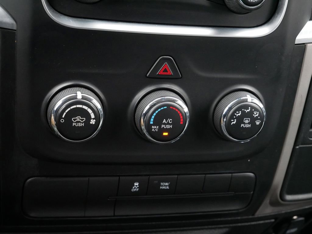 Used 2017 RAM 1500 Classic SLT AWD/4WD image 23