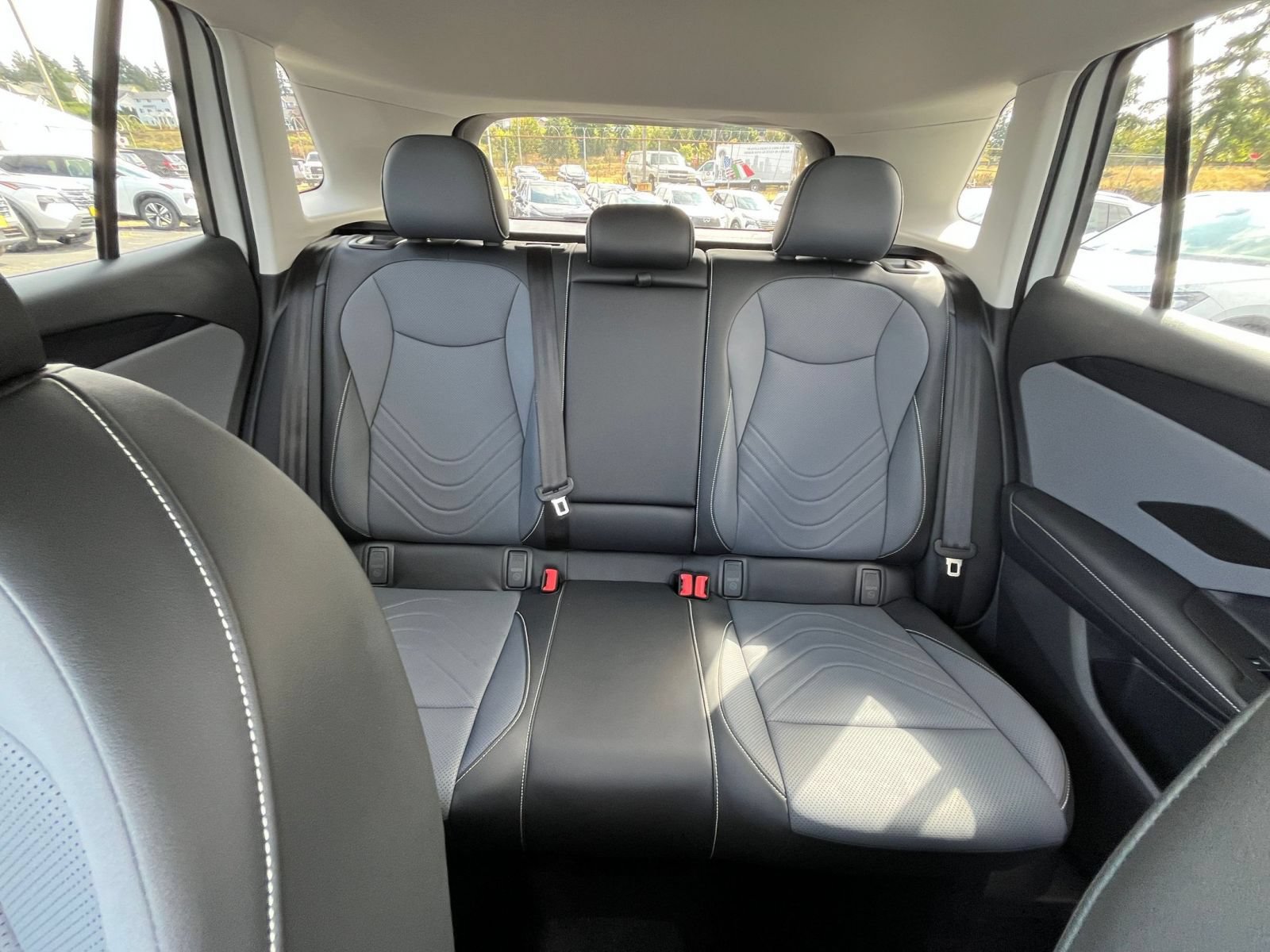 Used 2026 Volkswagen Tiguan SE AWD/4WD image 39