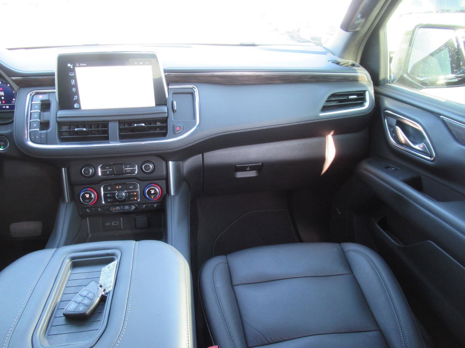 Used 2024 Chevrolet Tahoe Z71 w/ Luxury Package image 14