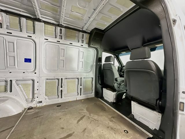 Used 2025 Mercedes-Benz Sprinter 2500 image 24