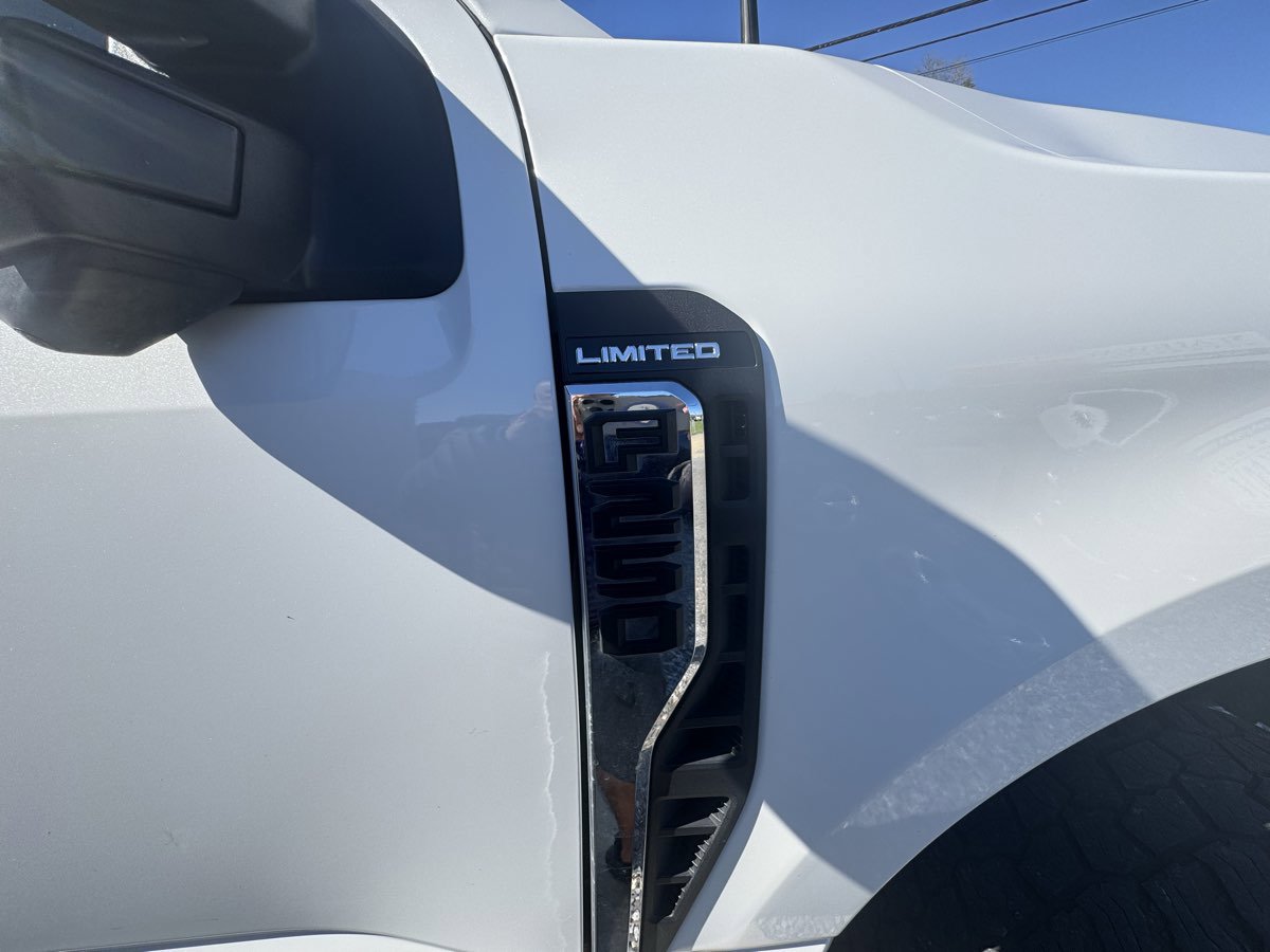 Used 2023 Ford F250 Limited w/ FX4 Off-Road Package image 36