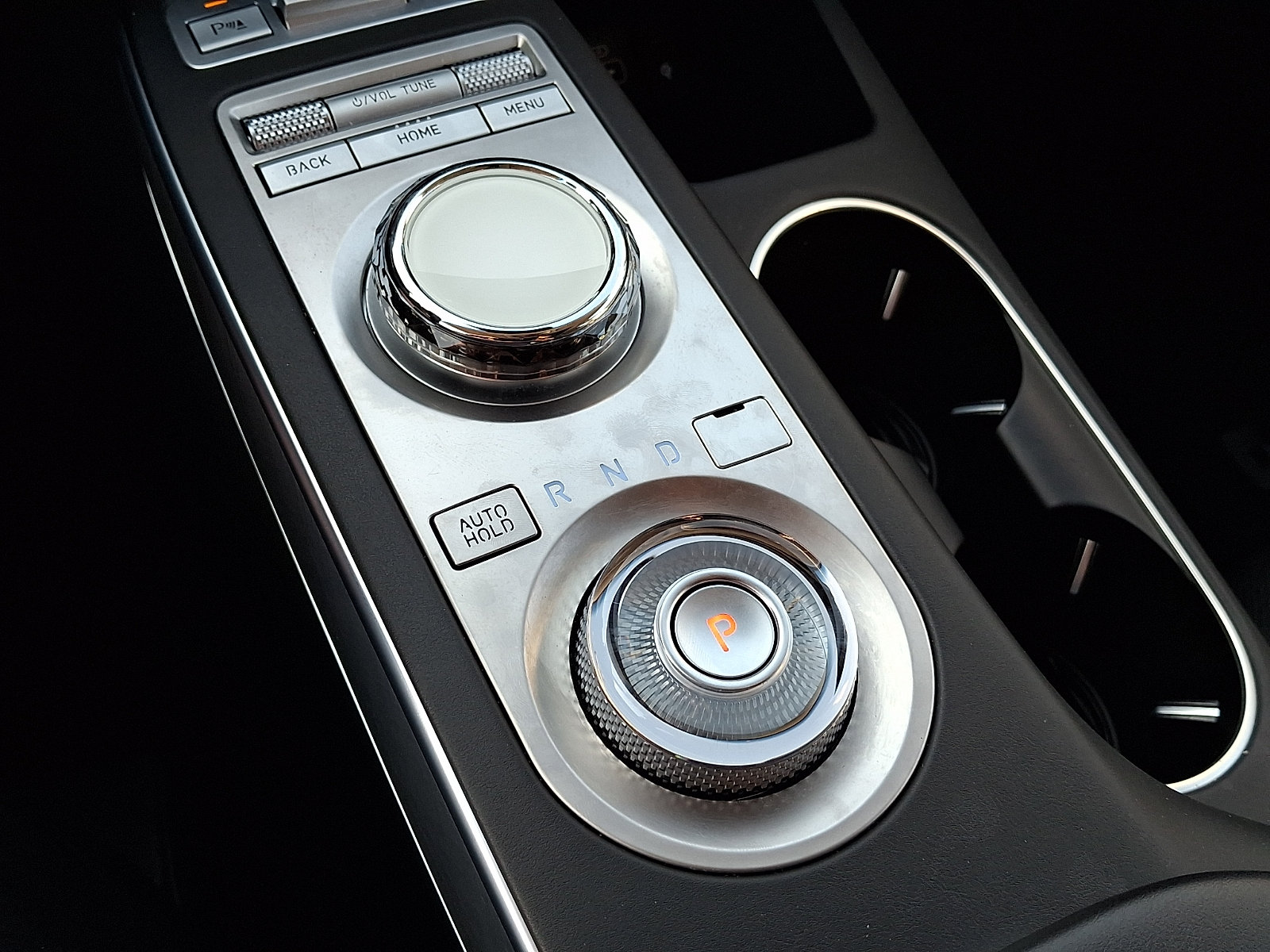 Certified 2023 Genesis Electrified GV70 AWD/4WD image 15