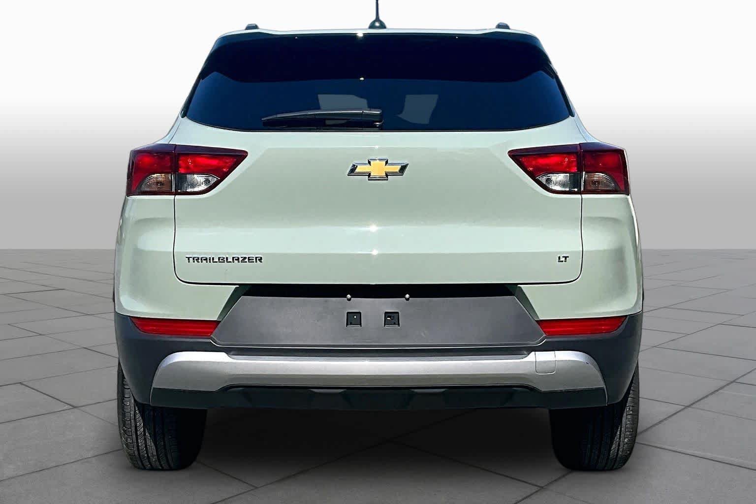 Used 2026 Chevrolet TrailBlazer LT FWD image 5