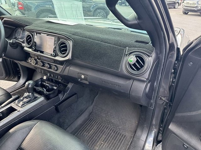 Certified 2022 Toyota Tacoma TRD Off-Road w/ TRD Premium Off Road Package image 16