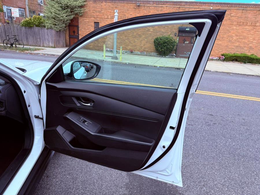 Used 2023 Honda Accord LX image 19