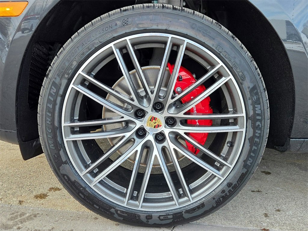 New 2026 Porsche Macan S image 24